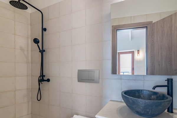 Foto van Villa met 3 slaapkamers in Maroulas - Vakantiehuis in Maroulas - BathRoom