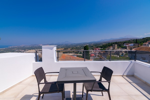 Foto van Villa met 3 slaapkamers in Maroulas - Vakantiehuis in Maroulas - TerraceBalcony