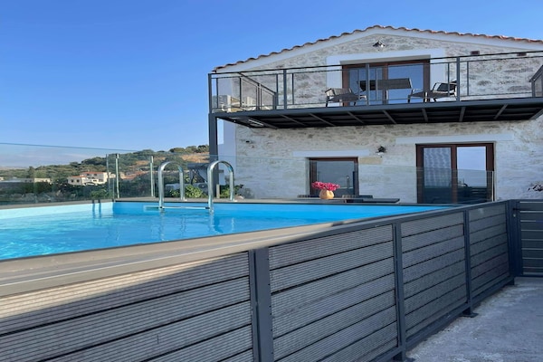 Foto van Villa met 3 slaapkamers in Maroulas - Vakantiehuis in Maroulas - Outdoor