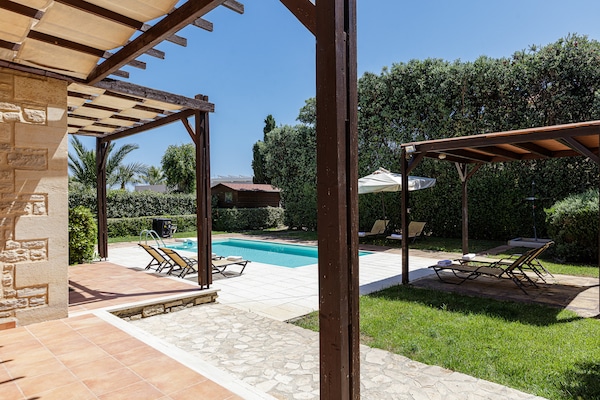 Foto van Villa in Adelianos Kampos - Vakantiehuis in Adelianos Kampos - PoolOfHouse