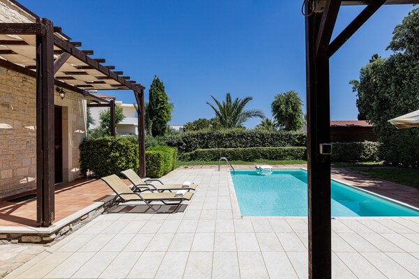 Foto van Villa in Adelianos Kampos - Vakantiehuis in Adelianos Kampos - PoolOfHouse
