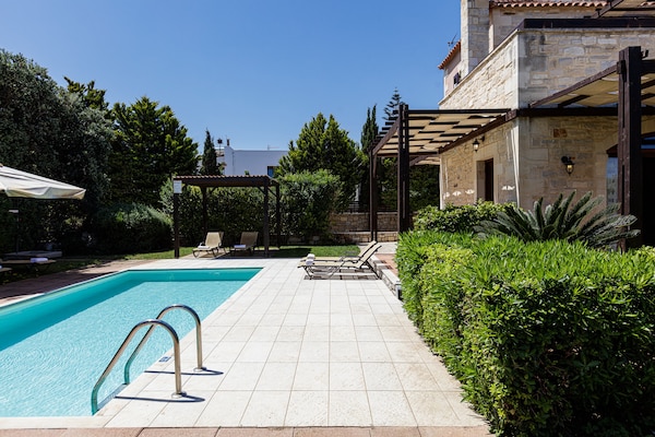 Foto van Villa in Adelianos Kampos - Vakantiehuis in Adelianos Kampos - PoolOfHouse