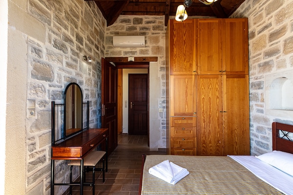 Foto van Villa in Adelianos Kampos - Vakantiehuis in Adelianos Kampos - BedRoom