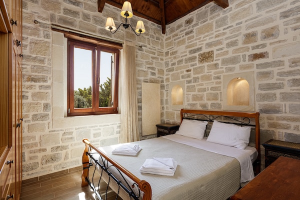 Foto van Villa in Adelianos Kampos - Vakantiehuis in Adelianos Kampos - BedRoom