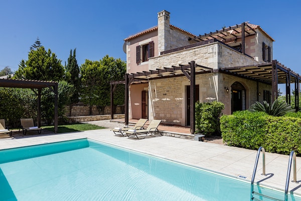 Foto van Villa in Adelianos Kampos - Vakantiehuis in Adelianos Kampos - Outdoor