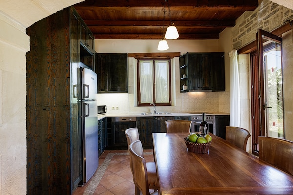 Foto van Villa in Adelianos Kampos - Vakantiehuis in Adelianos Kampos - DiningRoom