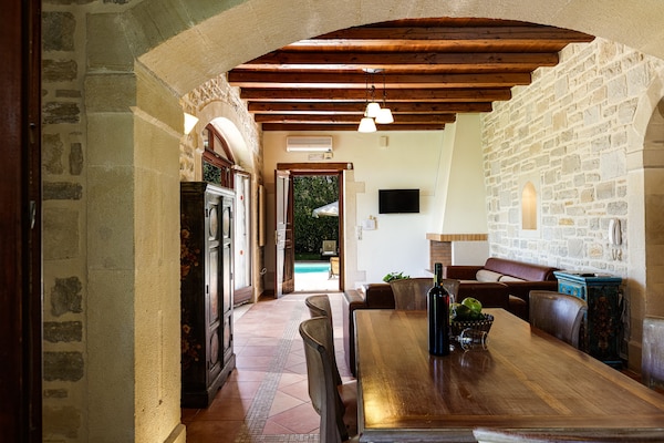 Foto van Villa in Adelianos Kampos - Vakantiehuis in Adelianos Kampos - DiningRoom