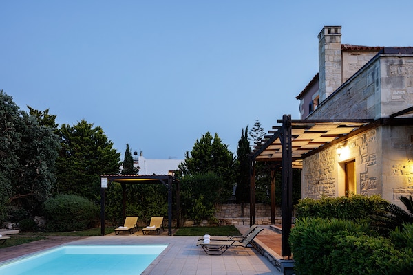 Foto van Villa in Adelianos Kampos - Vakantiehuis in Adelianos Kampos - ExteriorSummer