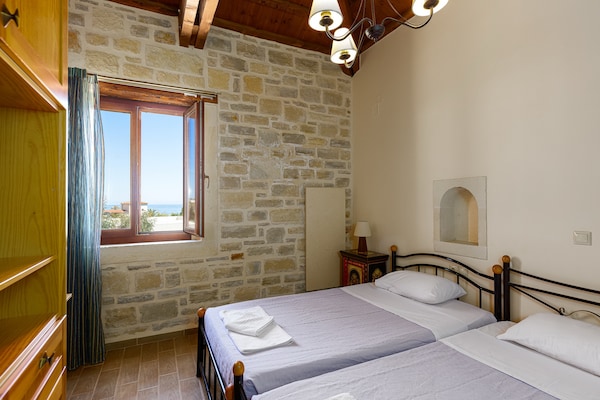Foto van Villa in Adelianos Kampos - Vakantiehuis in Adelianos Kampos - BedRoom