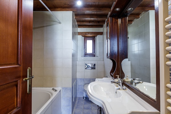 Foto van Villa in Adelianos Kampos - Vakantiehuis in Adelianos Kampos - BathRoom