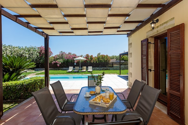 Foto van Villa in Adelianos Kampos - Vakantiehuis in Adelianos Kampos - TerraceBalcony