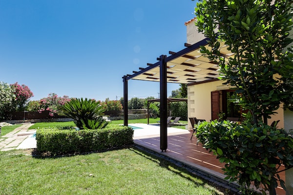 Foto van Villa in Adelianos Kampos - Vakantiehuis in Adelianos Kampos - GardenSummer