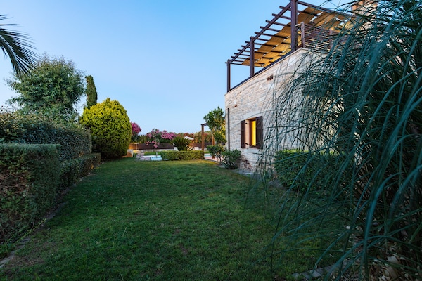Foto van Villa in Adelianos Kampos - Vakantiehuis in Adelianos Kampos - GardenSummer