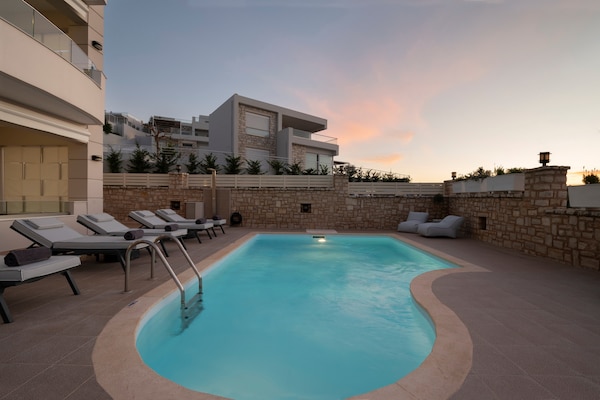 Foto van Luxe vakantiehuis in Nea Magnisia - Vakantiehuis in Nea Magnisia - PoolOfHouse