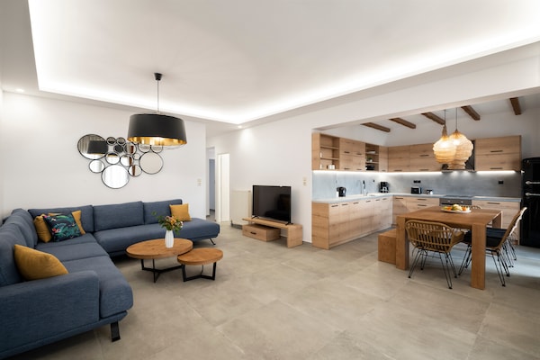 Foto van Luxe vakantiehuis in Nea Magnisia - Vakantiehuis in Nea Magnisia - LivingRoom