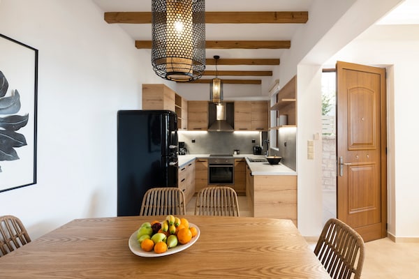 Foto van Luxe vakantiehuis in Nea Magnisia - Vakantiehuis in Nea Magnisia - Kitchen