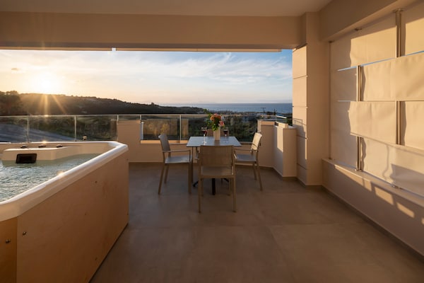 Foto van Luxe vakantiehuis in Nea Magnisia - Vakantiehuis in Nea Magnisia - TerraceBalcony