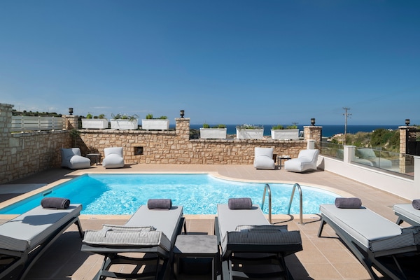 Foto van Luxe vakantiehuis in Nea Magnisia - Vakantiehuis in Nea Magnisia - PoolOfHouse