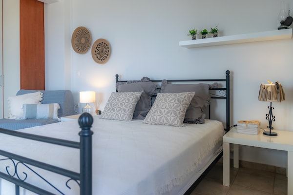 Foto van Studio aan het water in Maroulas - Vakantiehuis in Maroulas - BedRoom