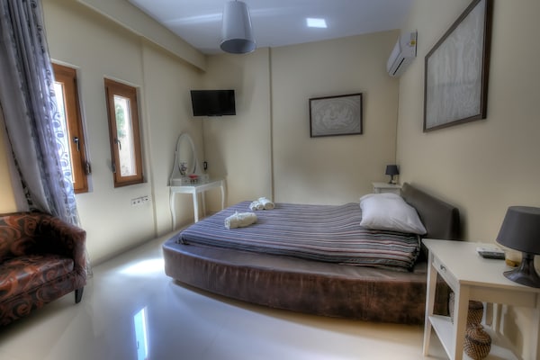 Foto van Elegante landelijke villa met zwembadretraite - Vakantiehuis in Rethymno - BedRoom