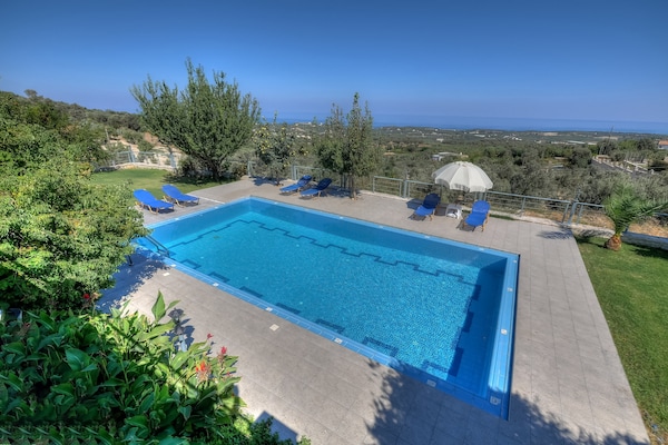 Foto van Elegante landelijke villa met zwembadretraite - Vakantiehuis in Rethymno - PoolOfHouse