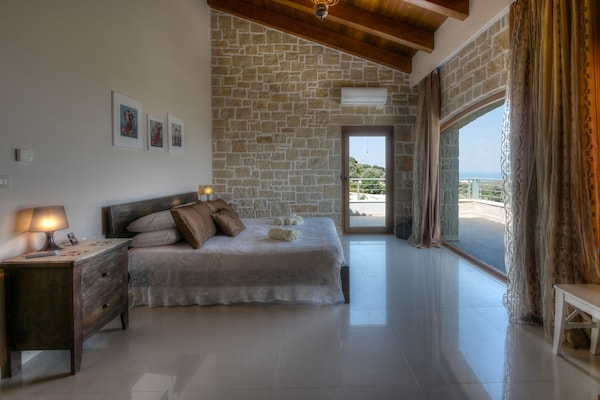 Foto van Elegante landelijke villa met zwembadretraite - Vakantiehuis in Rethymno - BedRoom