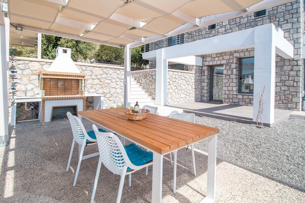 Foto van Villa in Rhodos bij Ladiko Baai - Vakantiehuis in Kalythies - TerraceBalcony