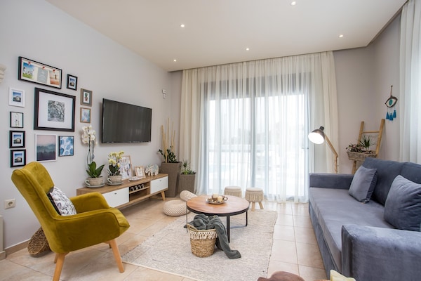 Foto van Villa met privézwembad in Kalithies - Vakantiehuis in Faliraki - LivingRoom