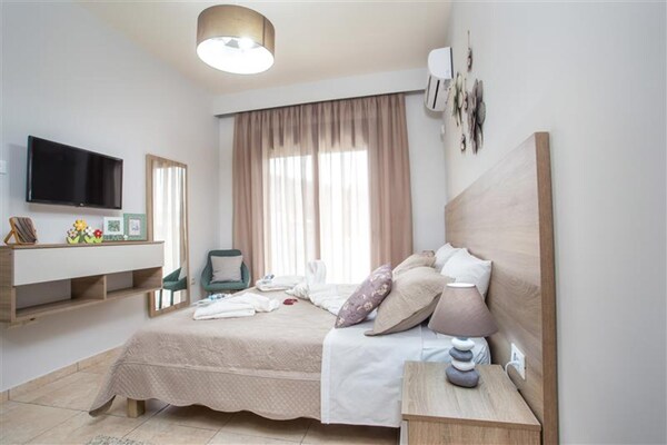 Foto van Villa met privézwembad in Kalithies - Vakantiehuis in Faliraki - BedRoom