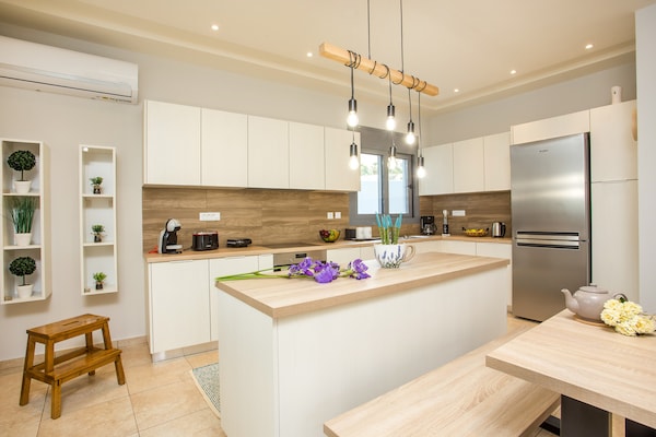 Foto van Villa met privézwembad in Kalithies - Vakantiehuis in Faliraki - Kitchen