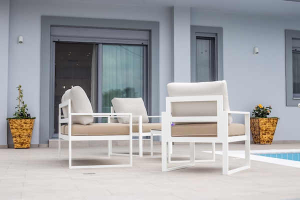 Foto van Villa met privézwembad in Kalithies - Vakantiehuis in Faliraki - TerraceBalcony