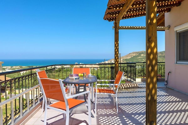 Foto van Vakantiehuis, Marathokefala bij Kolimbari - Vakantiehuis in Marathokefala - TerraceBalcony