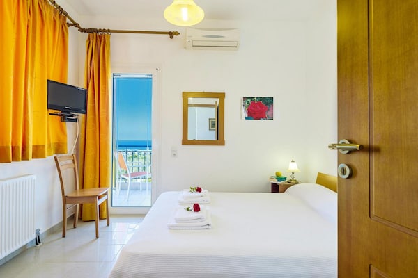 Foto van Vakantiehuis, Marathokefala bij Kolimbari - Vakantiehuis in Marathokefala - BedRoom