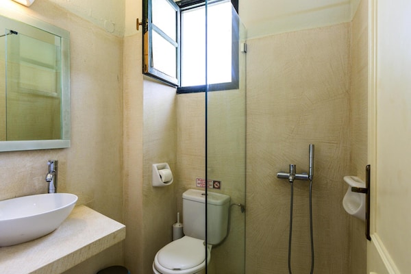 Foto van Villa in Episkopi met tuin - Vakantiehuis in Episkopi - BathRoom