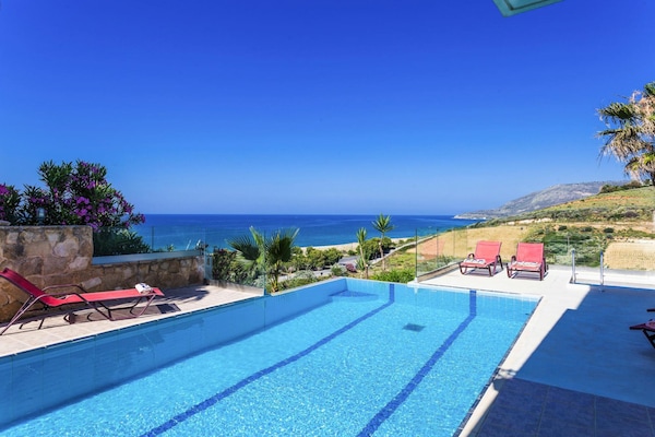 Foto van Villa in Episkopi met tuin - Vakantiehuis in Episkopi - PoolOfHouse