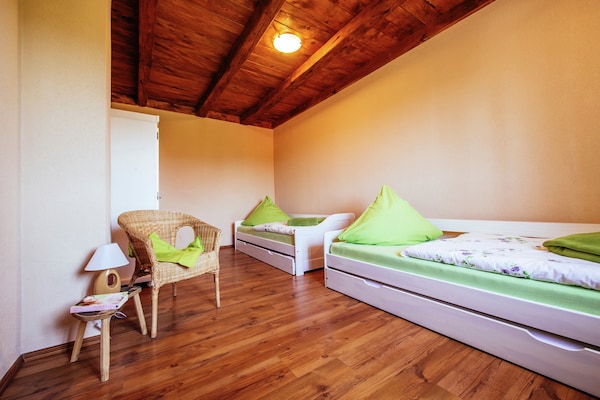 Foto van Vakantiehuis Zaton met zwembad bij Canyon - Vakantiehuis in Obrovac - BedRoom