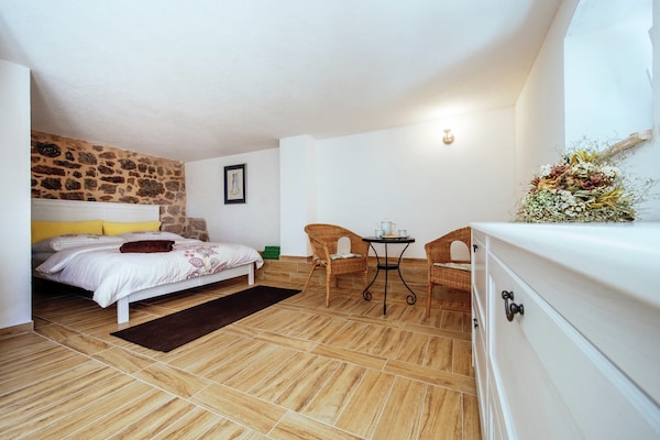 Foto van Vakantiehuis Zaton met zwembad bij Canyon - Vakantiehuis in Obrovac - BedRoom