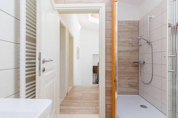 Foto van Villa Pietra, een huis gelegen in Galižana. - Vakantiehuis in Croatia - BathRoom