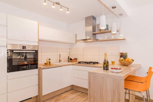 Foto van Villa Pietra, een huis gelegen in Galižana. - Vakantiehuis in Croatia - Kitchen