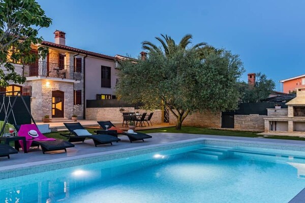 Foto van Villa Pietra, een huis gelegen in Galižana. - Vakantiehuis in Croatia - PoolOfHouse