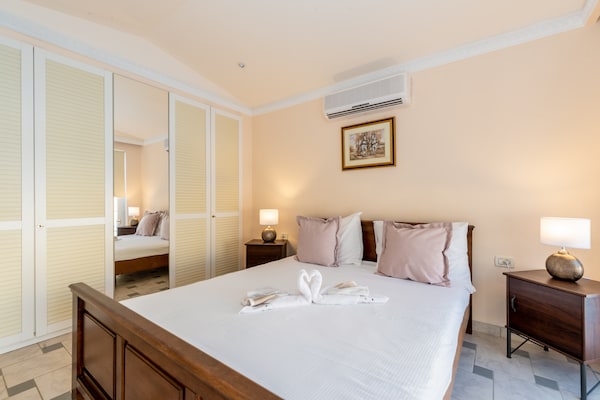 Foto van Villa in Ripenda Kras met zwembad en sauna - Vakantiehuis in Labin - BedRoom