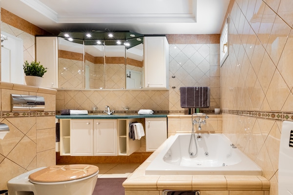 Foto van Villa in Ripenda Kras met zwembad en sauna - Vakantiehuis in Labin - BathRoom