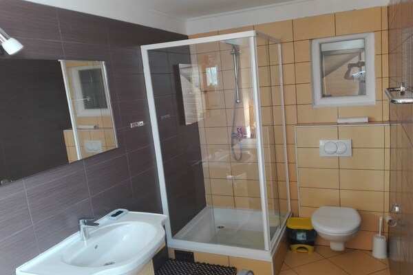 Foto van Villa in Solin met privézwembad en tuin - Vakantiehuis in Solin - BathRoom