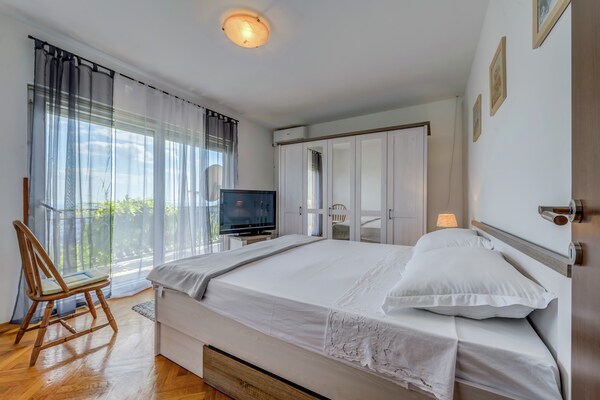 Foto van Villa in Solin met privézwembad en tuin - Vakantiehuis in Solin - BedRoom