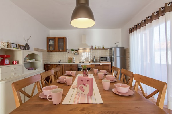 Foto van Vakantiehuis Zemunik Donji met Zwembad - Vakantiehuis in Zemunik - DiningRoom