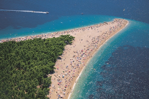 Foto van Villa in Bol met Zwembad en Uitzicht - Vakantiehuis in Bol - AreaSummer5KM