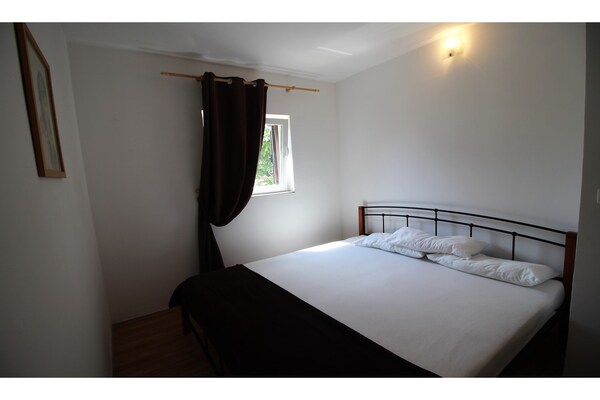 Foto van Vakantiehuis in Dalmatië bij Krka NP - Vakantiehuis in Lađevci - BedRoom