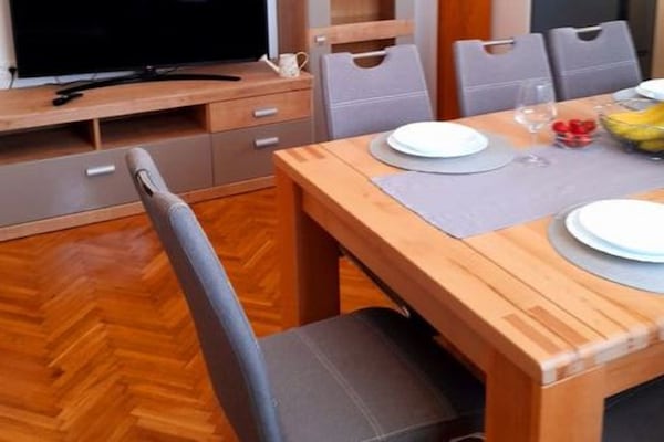 Foto van Appartement in Slivnica met privézwembad - Vakantiehuis in Slivnica - DiningRoom