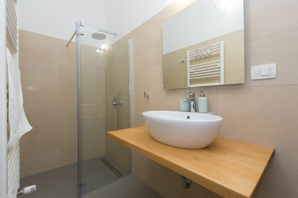 Foto van Villa in Deklici met Infinity Pool & Uitzicht - Vakantiehuis in Kaštelir - BathRoom