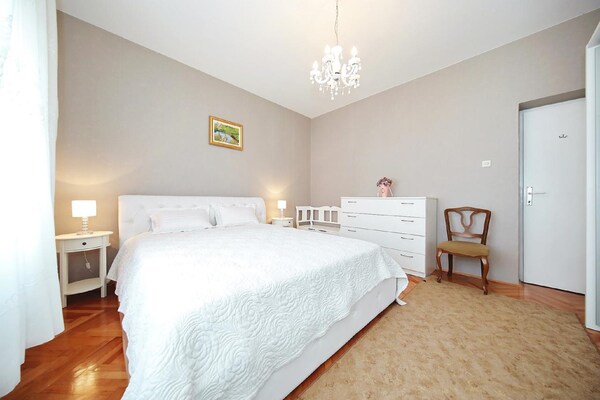 Foto van Modern appartement in Zadar met zwembad - Vakantiehuis in Zadar - BedRoom